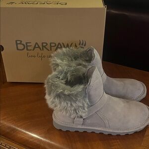 Brand new bear paw Gray Fur-Lined Boots sz 9